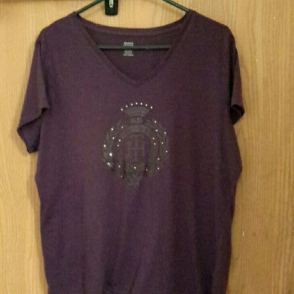 Graphic tee